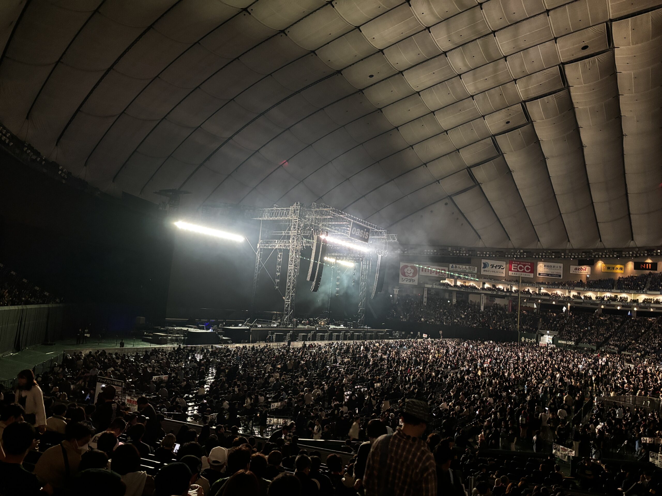 オアシス再結成ライブ 2024年10月25日 東京公演 演奏シーン