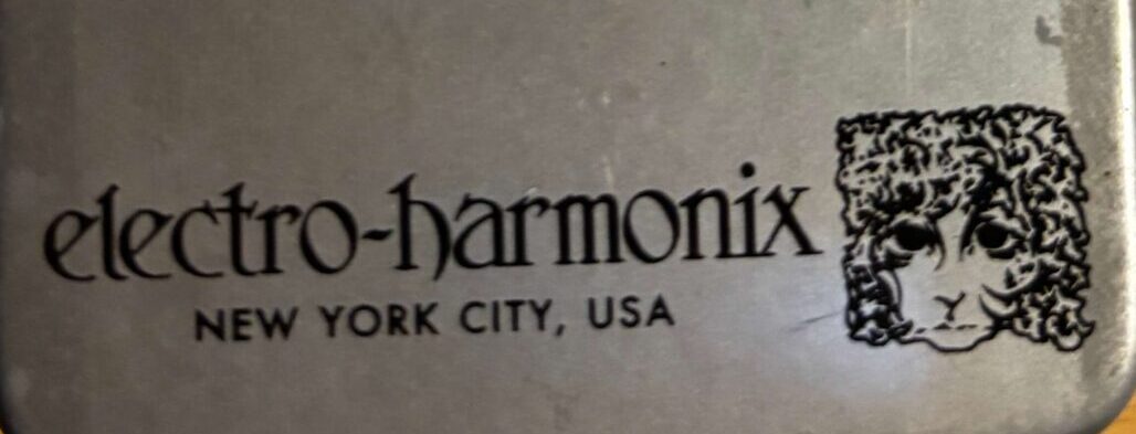 Ram's Head Big Muff Piの筐体に描かれた羊の頭(Ram's Head)のシルクプリント拡大写真