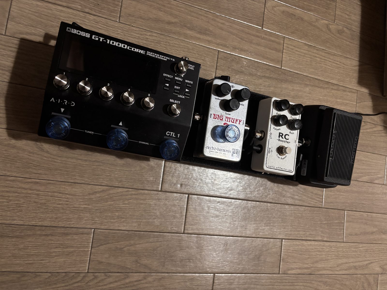 Pedaltrain Nano+のミニスノコボードにBOSS GT-1000COREを組み込んだセッティング